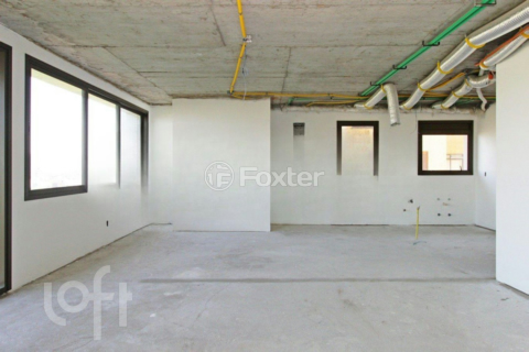 Image 21 - 956358