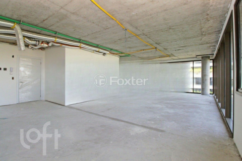 Image 3 - 956358