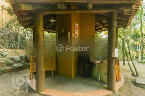 Image 31 - 956360