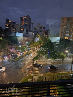 Image 52 - 956413