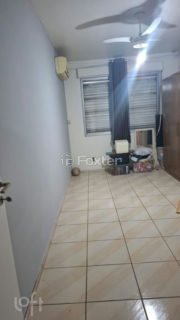 Image 8 - 956527