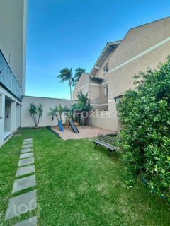 Image 32 - 956556