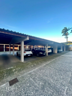 Image 29 - 956556