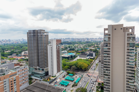 Image 6 - 956615