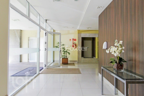 Image 44 - 956616