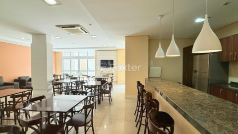 Image 34 - 956616