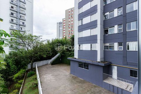 Image 17 - 956617