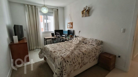 Image 11 - 956674