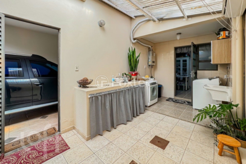 Image 35 - 956739