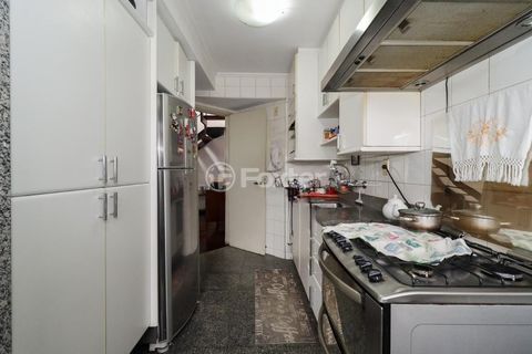Image 4 - 956760