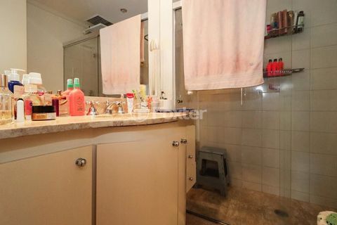 Image 13 - 956760