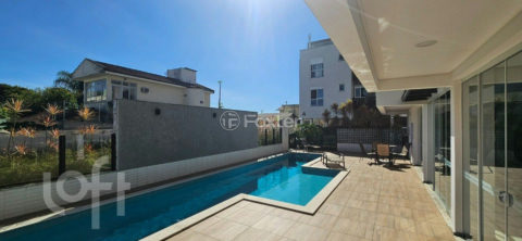 Image 35 - 956799