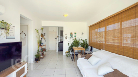 Image 3 - 956815