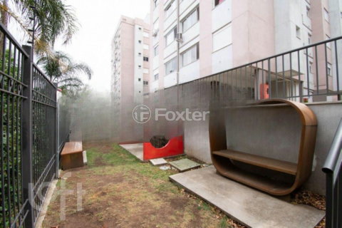 Image 28 - 956857