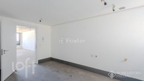 Image 3 - 956860