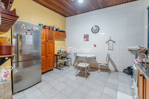 Image 11 - 956944