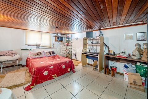 Image 14 - 956944