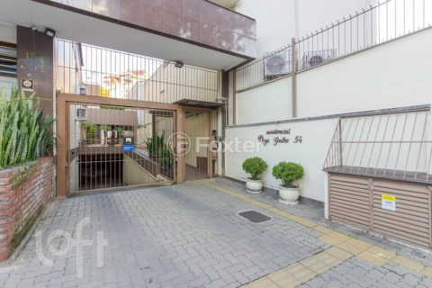 Image 30 - 956950
