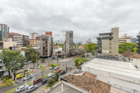 Image 8 - 956950