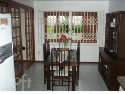 Image 4 - 956975