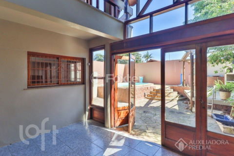 Image 39 - 957004