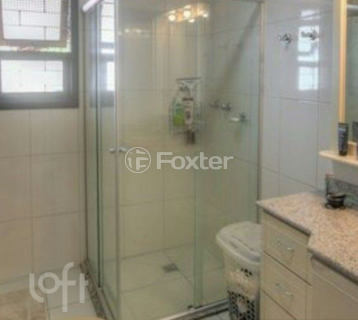 Image 28 - 957005
