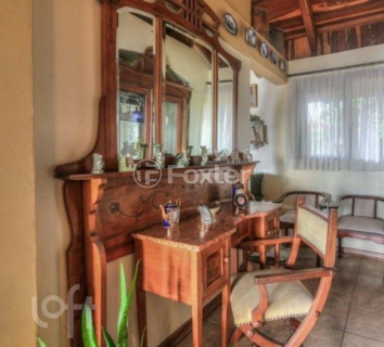 Image 31 - 957005