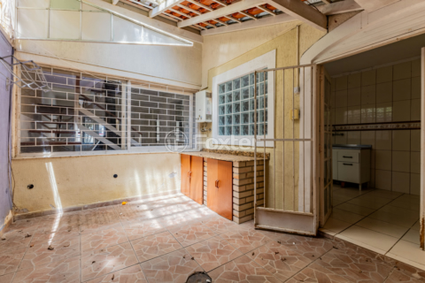 Image 31 - 957085