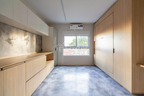 Image 4 - 957092