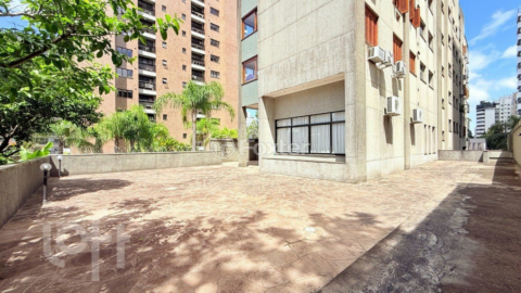 Image 27 - 957099