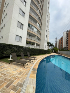 Image 20 - 957407