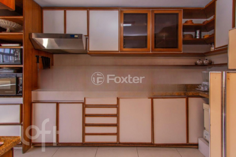 Image 3 - 957449