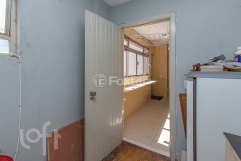 Image 7 - 957449
