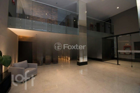 Image 7 - 957502