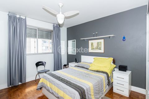 Image 19 - 957599