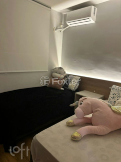 Image 11 - 957760