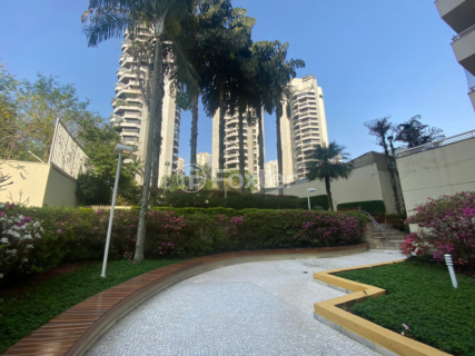 Image 19 - 957816