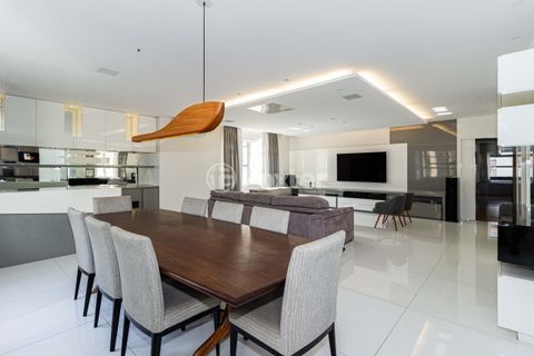 Image 4 - 957821