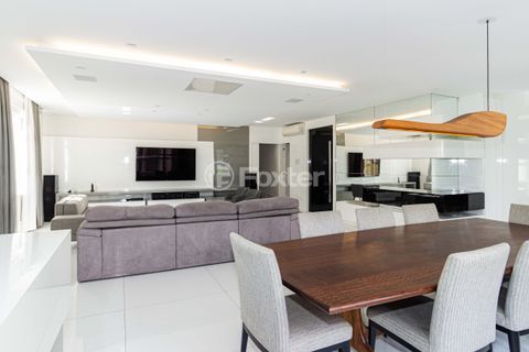 Image 3 - 957821