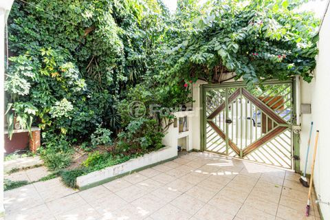 Image 1 - 957857