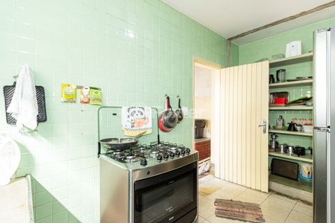 Image 32 - 957857