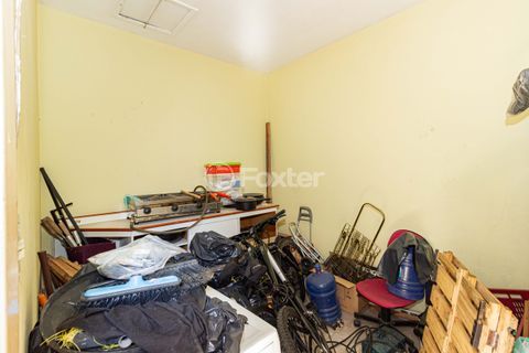 Image 40 - 957857