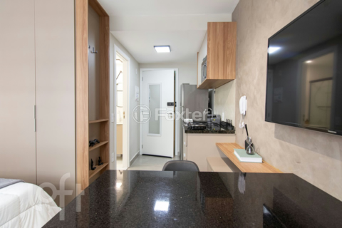 Image 3 - 957936