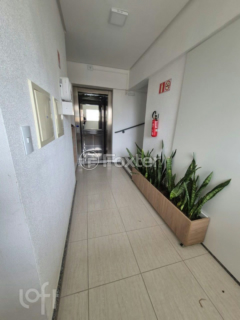 Image 0 - 957942