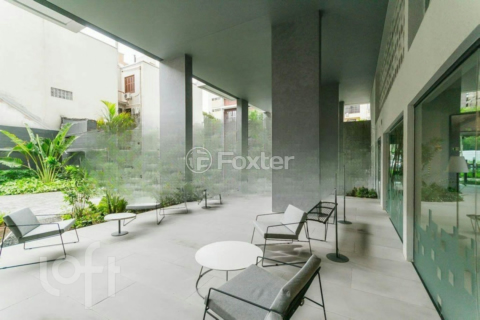 Image 13 - 957999