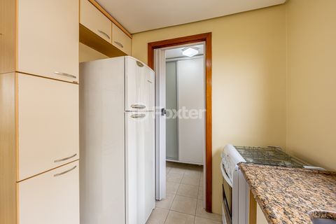 Image 18 - 958033