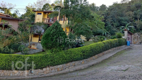 Image 7 - 958349