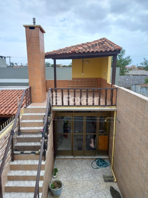 Image 4 - 958357