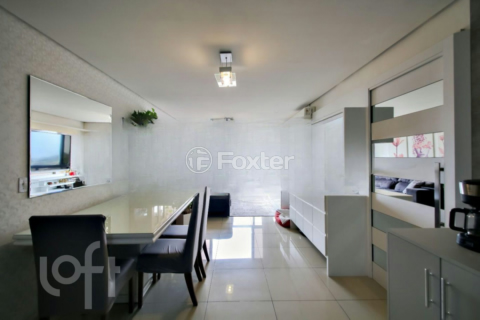 Image 20 - 958392