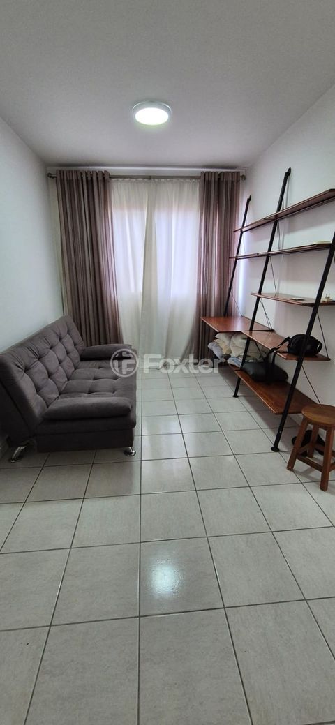 Image 4 - 958401